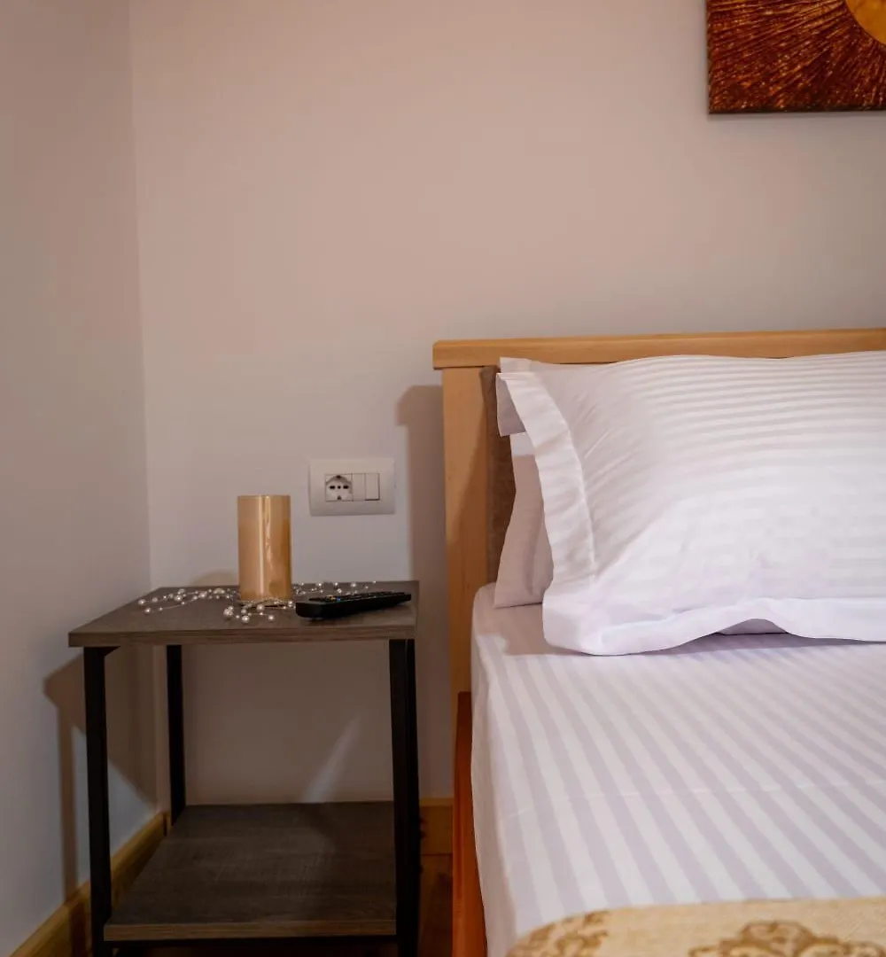 Villa Hasani 24 Sarande Apartment