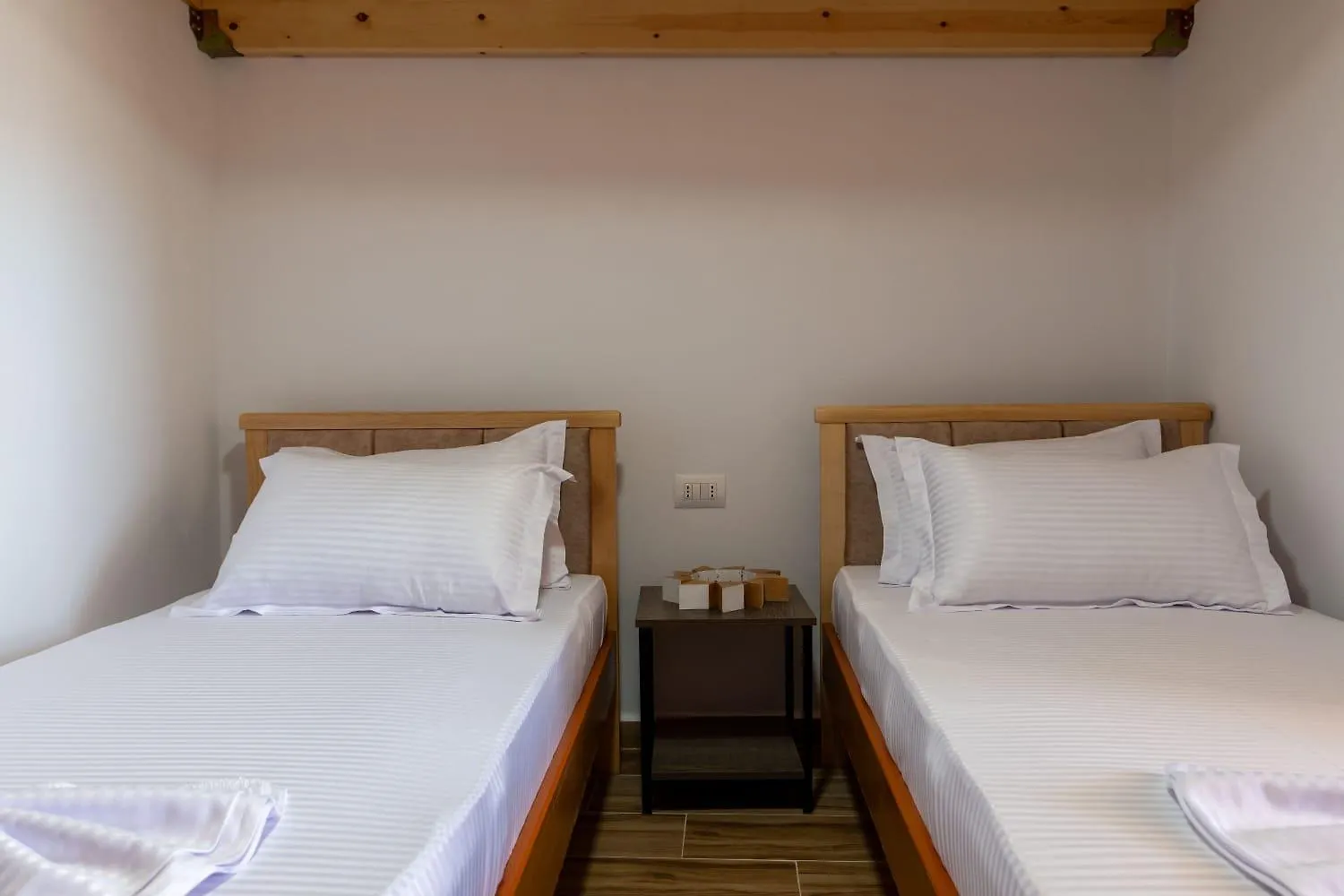 Villa Hasani 24 Sarande Albania