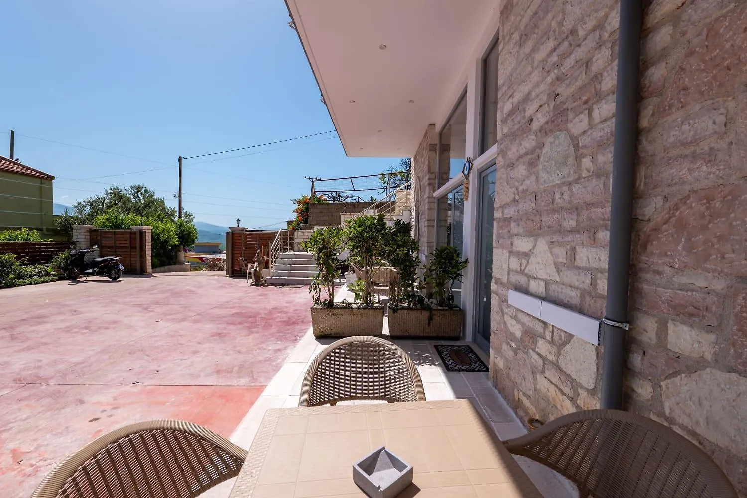 Villa Hasani 24 Sarande