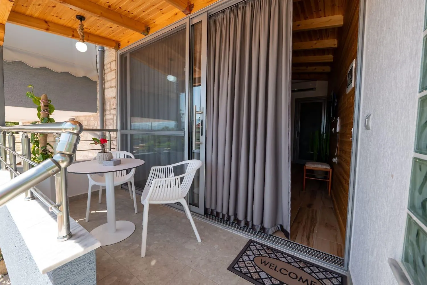 Villa Hasani 24 Sarande