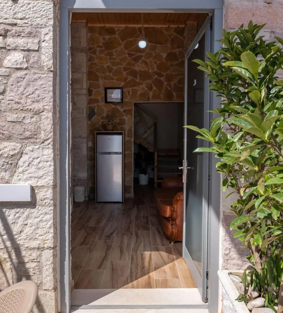 Villa Hasani 24 Sarande
